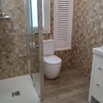 Casa vacanze Centre Mediterranean House- 5 Bedroom, 4 Bathroom, Terrace Courtyard, Private Rooptop Pool Sitges